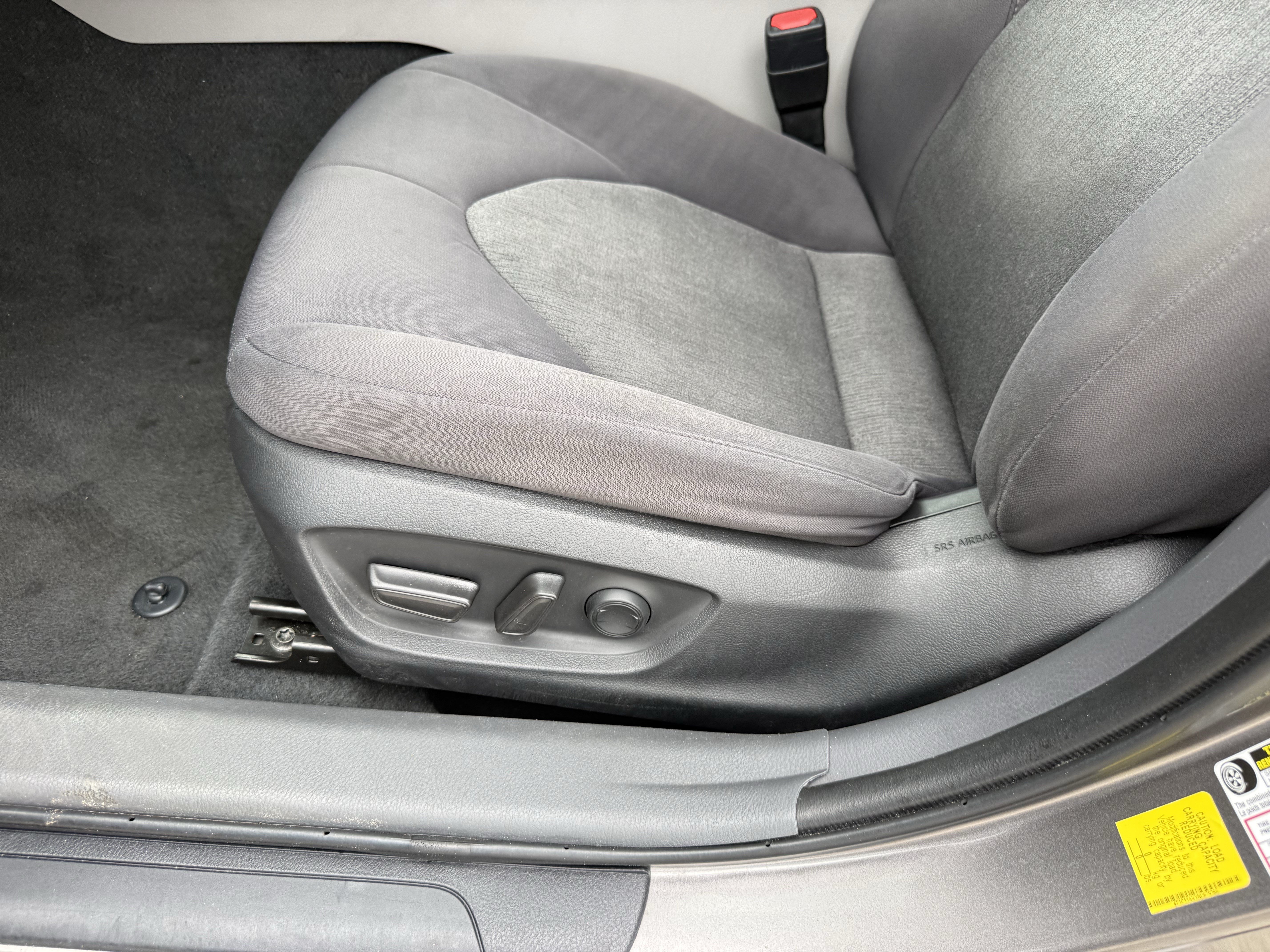 Used 2022 Toyota Camry LE FWD image 27
