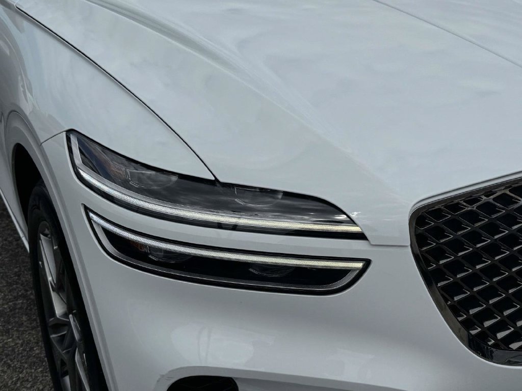 Certified 2024 Genesis GV70 2.5T AWD/4WD image 9