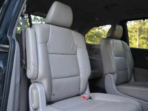 Used 2013 Honda Odyssey Touring Elite image 17
