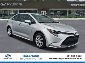 Used 2022 Toyota Corolla LE image 1