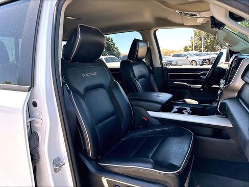 Used 2022 RAM 1500 Laramie AWD/4WD image 29
