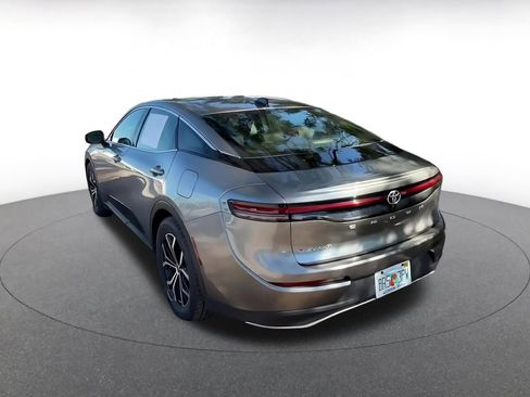 Used 2025 Toyota Crown XLE image 11