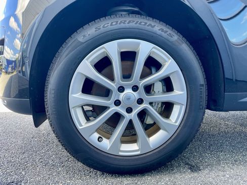 Certified 2025 Land Rover Range Rover Sport AWD/4WD image 9