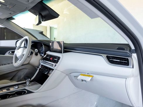 Used 2026 Genesis G70 2.5T Prestige image 26