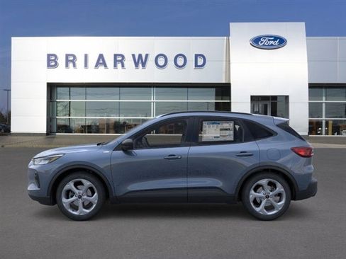 New 2026 Ford Escape ST-Line w/ Tech Pack #1 AWD/4WD image 3
