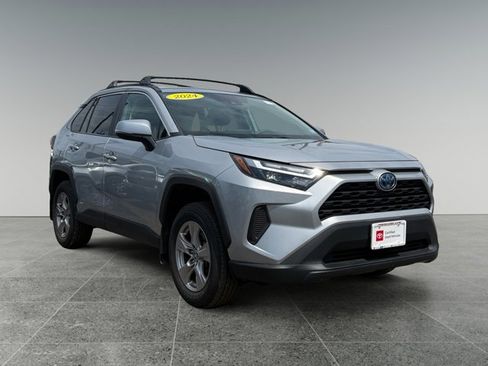 Certified 2024 Toyota RAV4 XLE w/ Convenience Package AWD/4WD image 8