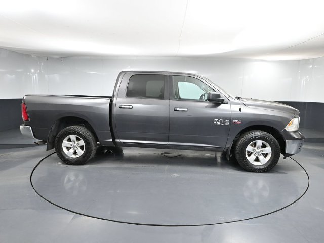 Used 2017 RAM 1500 Classic SLT AWD/4WD image 2
