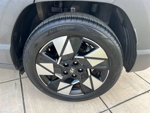 Used 2024 Hyundai Kona SEL w/ Convenience Package FWD image 14