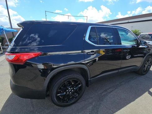 Used 2020 Chevrolet Traverse LS w/ LPO, Black Accent Package image 4