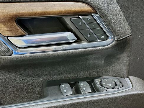 Used 2024 Chevrolet Silverado 3500 High Country w/ High Country Premium Package image 18