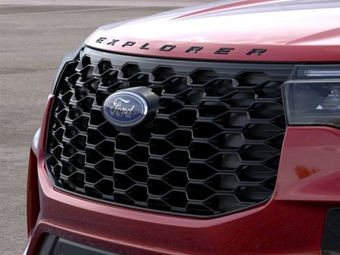 New 2026 Ford Explorer ST-Line w/ ST-Line Street Pack AWD/4WD image 18