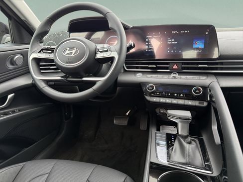 New 2026 Hyundai Elantra Limited FWD image 6