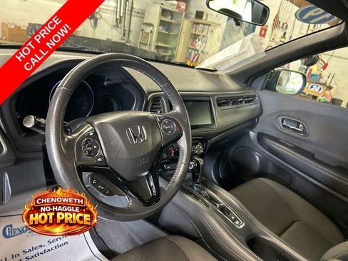 Used 2019 Honda HR-V Sport image 14