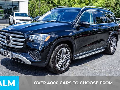 Used 2024 Mercedes-Benz GLS 450 4MATIC image 3