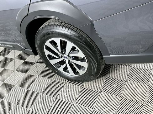 Certified 2025 Subaru Outback Premium w/ Popular Package #1A image 38