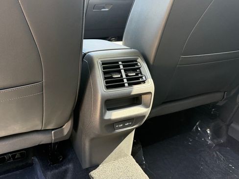 New 2026 Volkswagen Tiguan SE AWD/4WD image 21