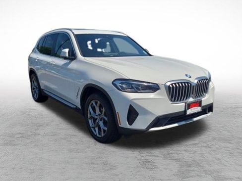 Used 2024 BMW X3 xDrive30i w/ Premium Package w/ZPA AWD/4WD image 3