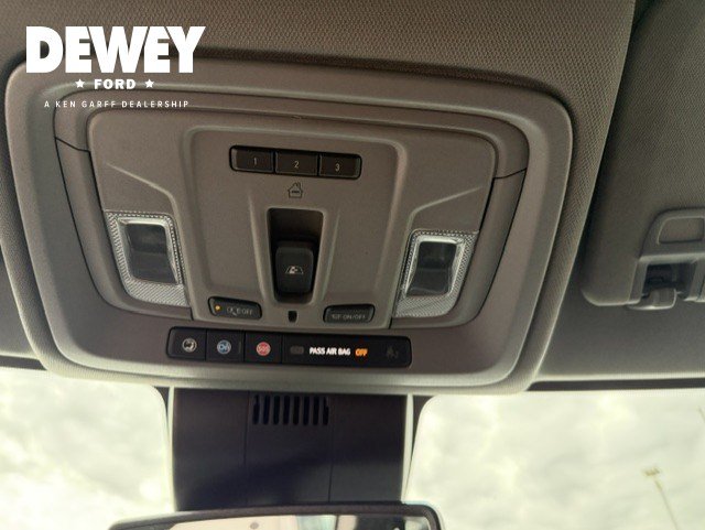 Used 2022 Chevrolet Silverado 1500 LTZ AWD/4WD image 19