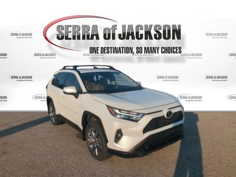 Used 2023 Toyota RAV4 XLE Premium FWD image 2