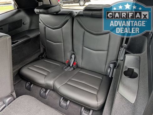Used 2022 Cadillac XT6 Luxury w/ LPO, Floor Liner Package FWD image 24