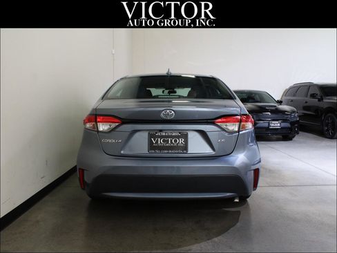 Used 2021 Toyota Corolla LE image 9