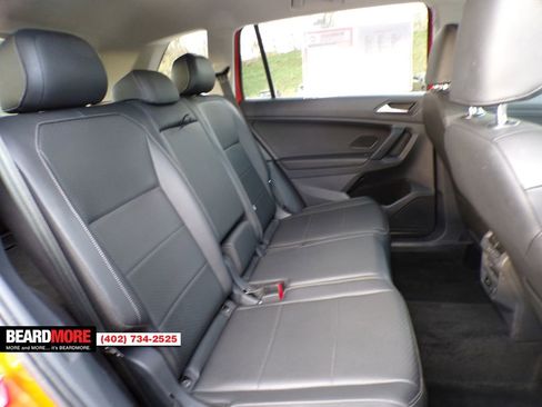 Used 2019 Volkswagen Tiguan SE image 34