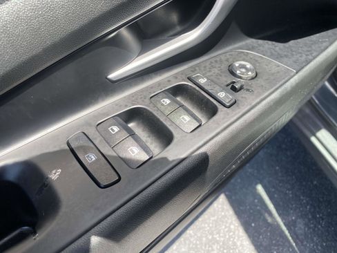 Used 2024 Hyundai Elantra SEL FWD image 18