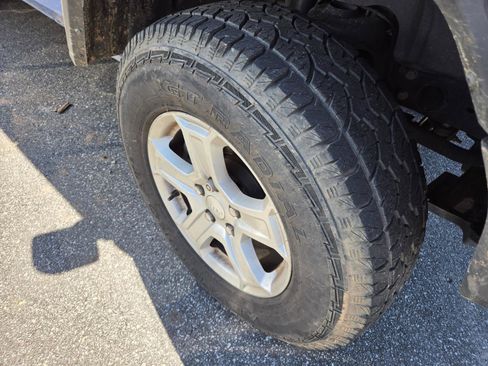 Used 2022 Jeep Wrangler Unlimited Sport w/ Cold Weather Group image 4