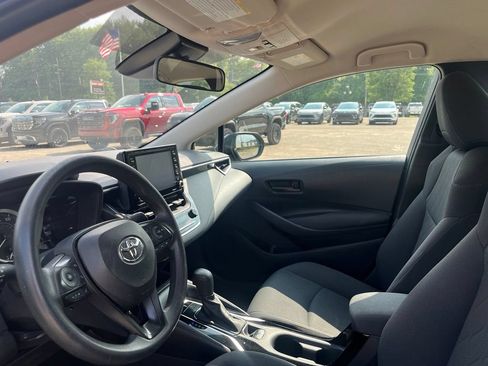 Used 2022 Toyota Corolla LE FWD image 18