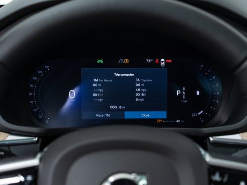 New 2026 Volvo XC60 B5 Plus w/ Climate Package image 18