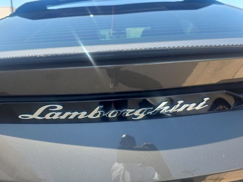 Used 2021 Lamborghini Urus AWD/4WD image 4