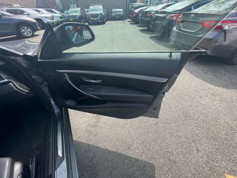 Used 2015 BMW 328i Gran Turismo xDrive image 22