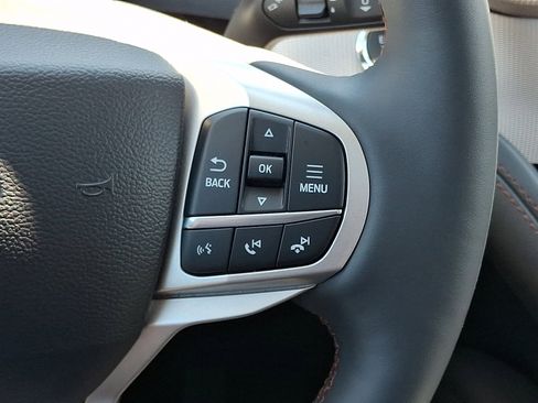 Certified 2025 Ford Explorer Active w/ Active Comfort Package AWD/4WD image 27