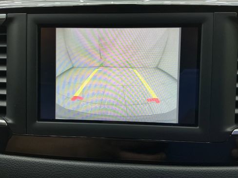 Used 2020 Chrysler Pacifica Touring-L FWD image 33