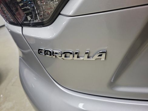 Used 2020 Toyota Corolla XLE image 7