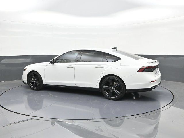 Used 2023 Honda Accord Sport image 5