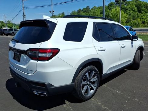 Used 2024 Honda Pilot Elite image 6