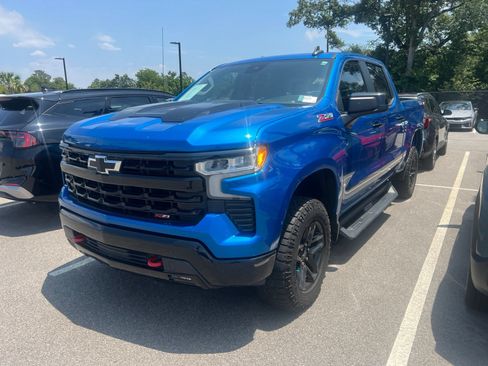 Used 2022 Chevrolet Silverado 1500 LT Trail Boss AWD/4WD image 3