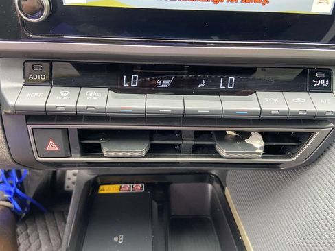 Used 2025 Toyota Camry SE FWD image 22
