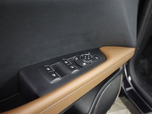 Used 2022 Lincoln Nautilus Reserve w/ Monochromatic Package image 39