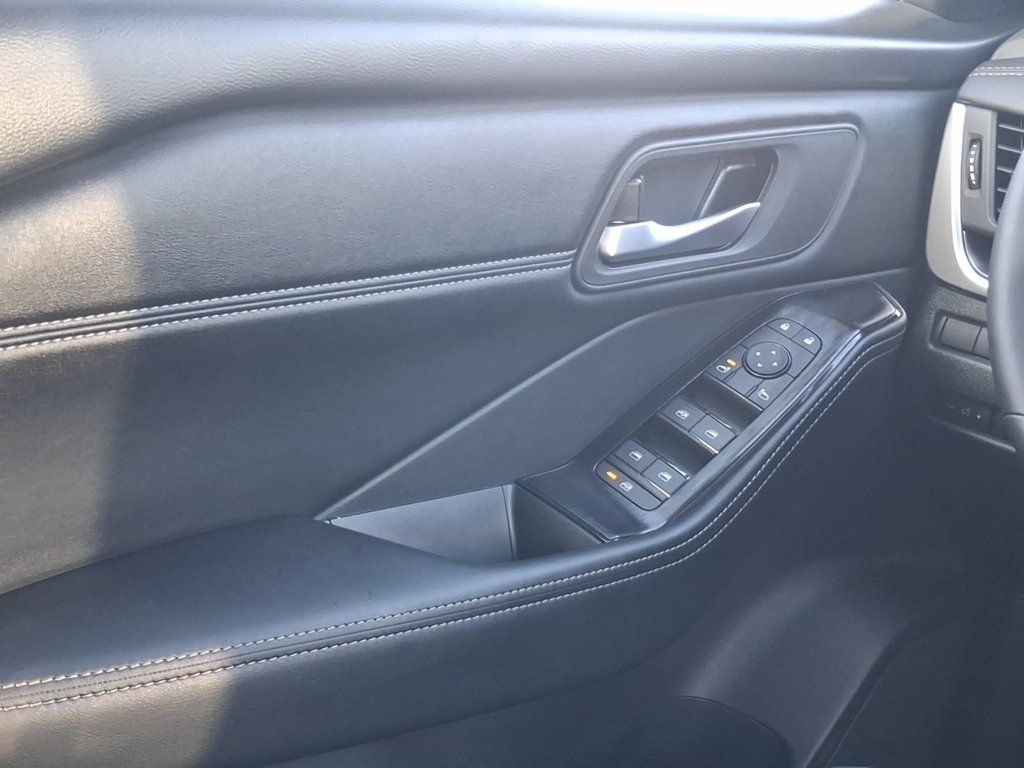 New 2026 Nissan Rogue Dark Armor FWD image 26