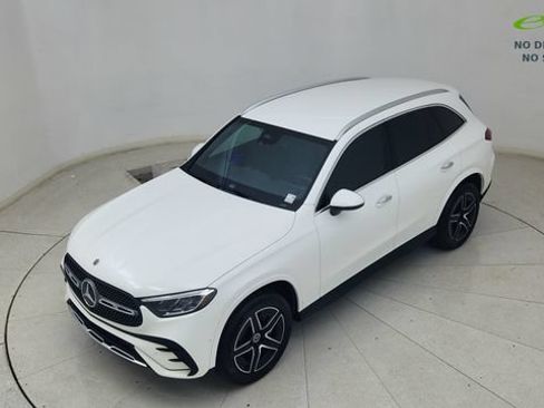 Used 2025 Mercedes-Benz GLC 300 4MATIC image 80
