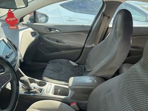 Used 2016 Chevrolet Cruze LT w/ Convenience Package FWD image 17