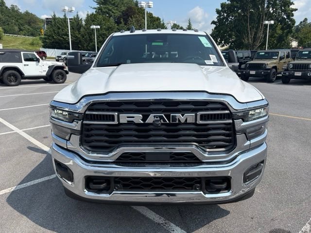 New 2026 RAM 3500 Tradesman AWD/4WD image 9