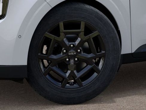 New 2025 Kia Carnival SX FWD image 9