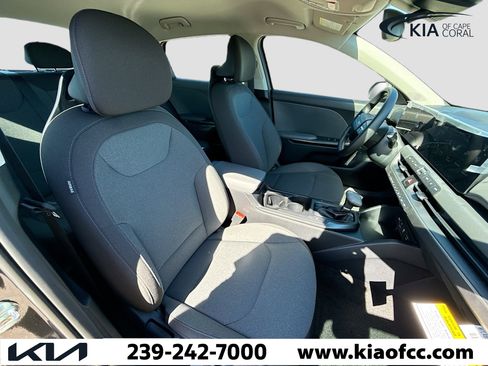 New 2025 Kia K4 LXS image 14
