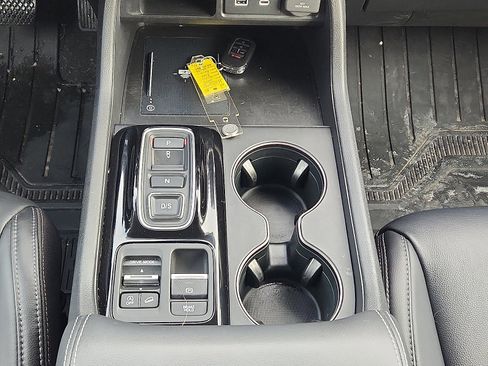 Used 2024 Honda Pilot EX-L image 19