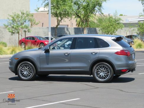 Used 2013 Porsche Cayenne AWD/4WD image 9
