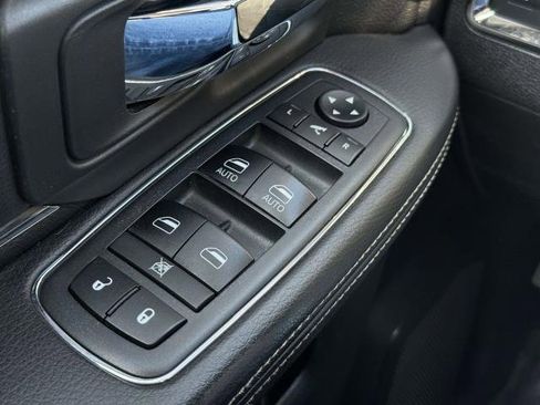 Used 2018 RAM 2500 Big Horn w/ Sport Appearance Group image 17