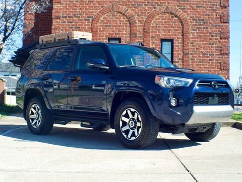 Used 2023 Toyota 4Runner TRD Off-Road Premium w/ Off Road Premium Plus Package image 3